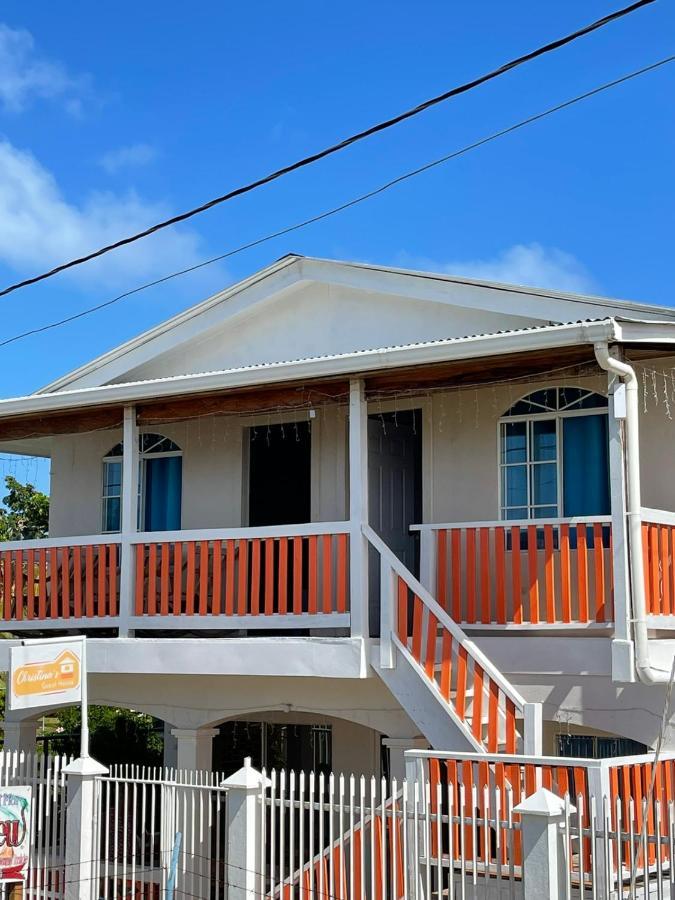 Christina´s Guest House Petite Île du Maïs Extérieur photo