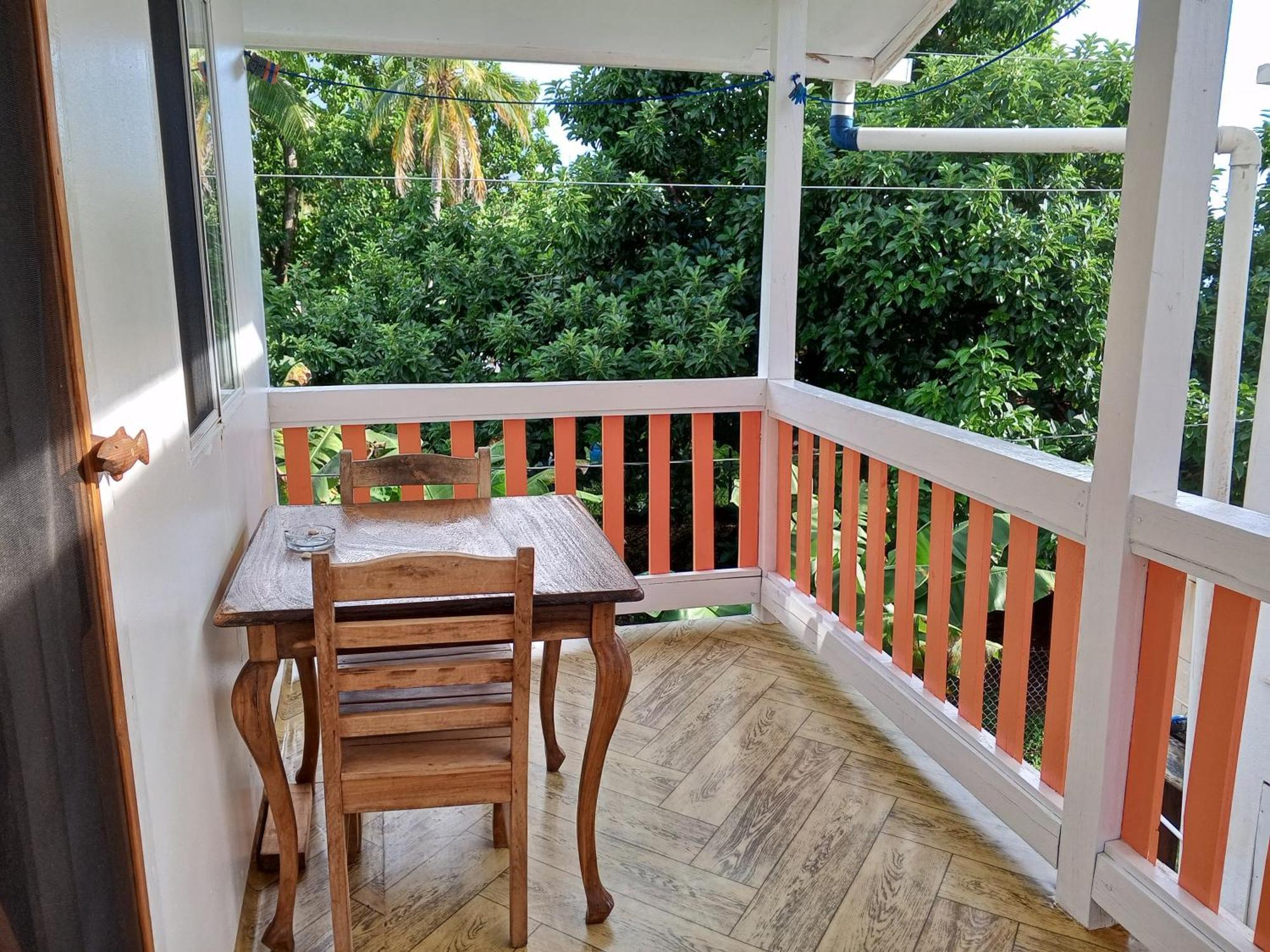 Christina´s Guest House Petite Île du Maïs Extérieur photo